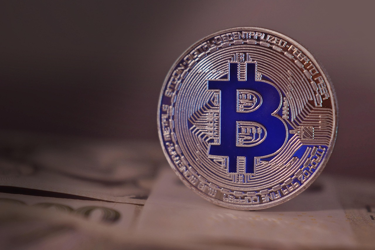 Meme币RFC逆势市值破一亿美元！KOL分享交易该币种的心路历程